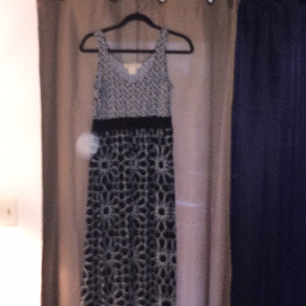 Michael Kors Maxi black and white print dress